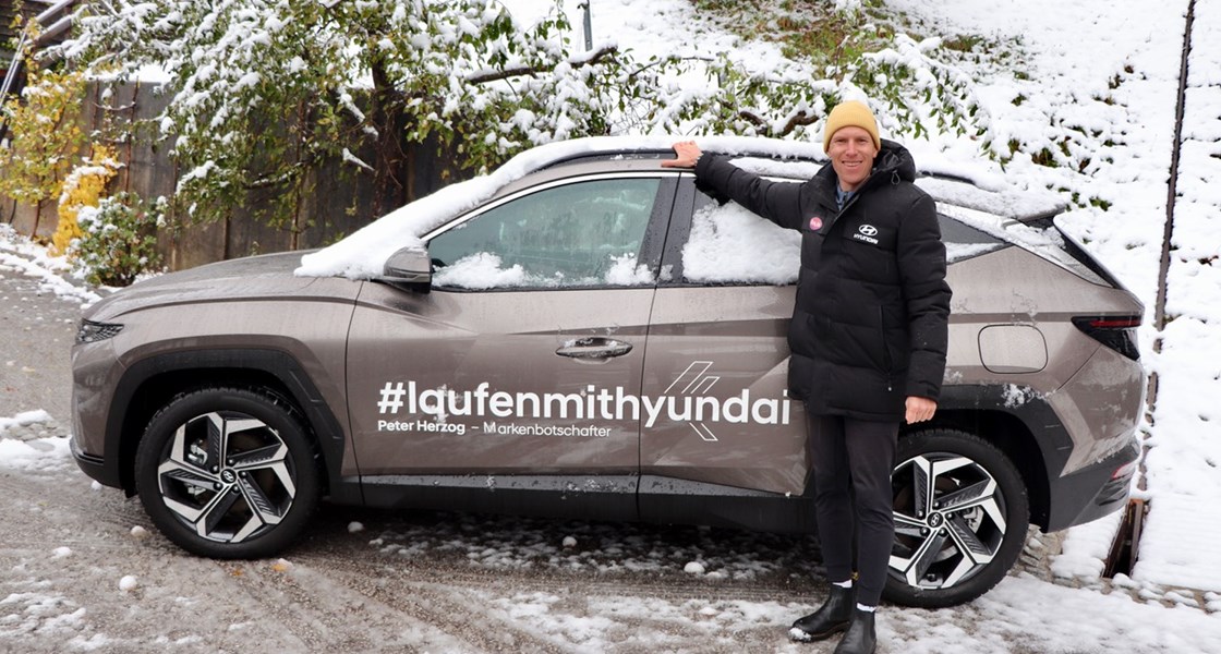 Hyundai Markenbotschafter Peter Herzog übernimmt seinen neuen Hyundai Tucson