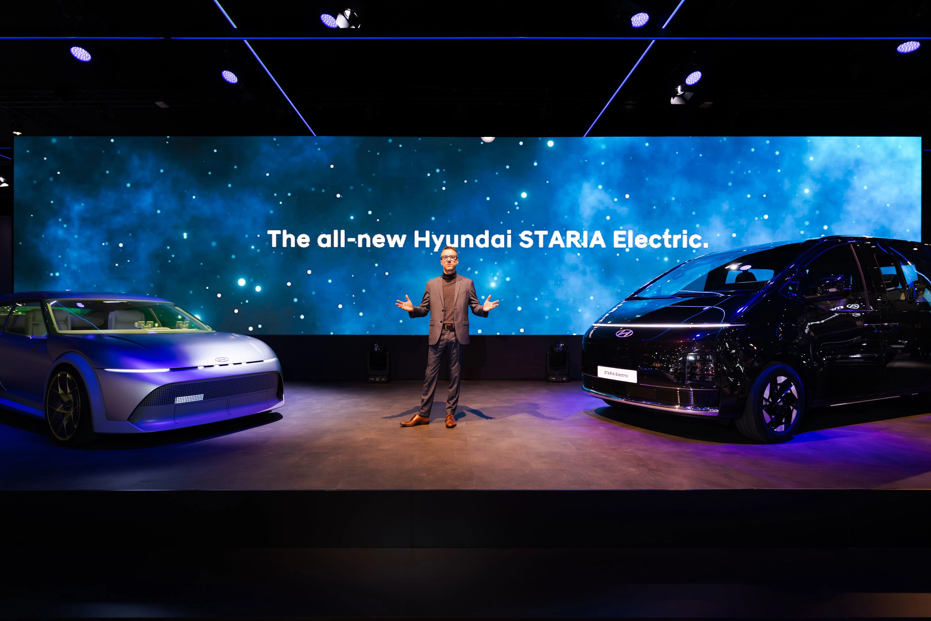 Hyundai@Brussels Motor Show Rvannuffel Conceptthree STARIA EV)